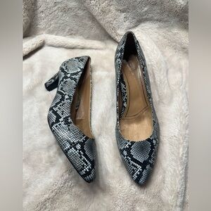 Vionic Black and Gray Snakeskin Heels